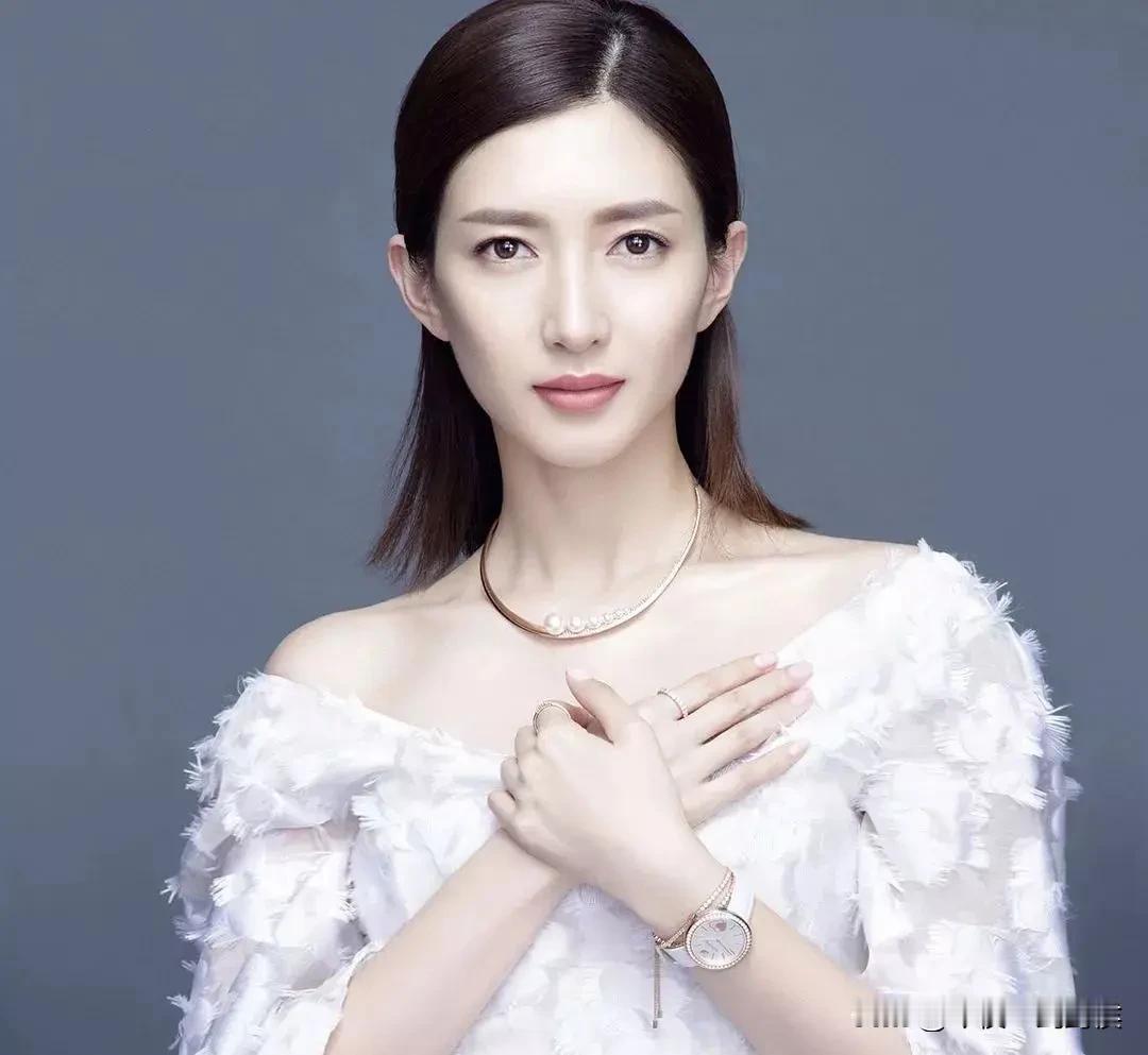 上海妹子真的很厉害。上海妹子大多数五官精致小巧，精明秀气，善于理财和管理男人。