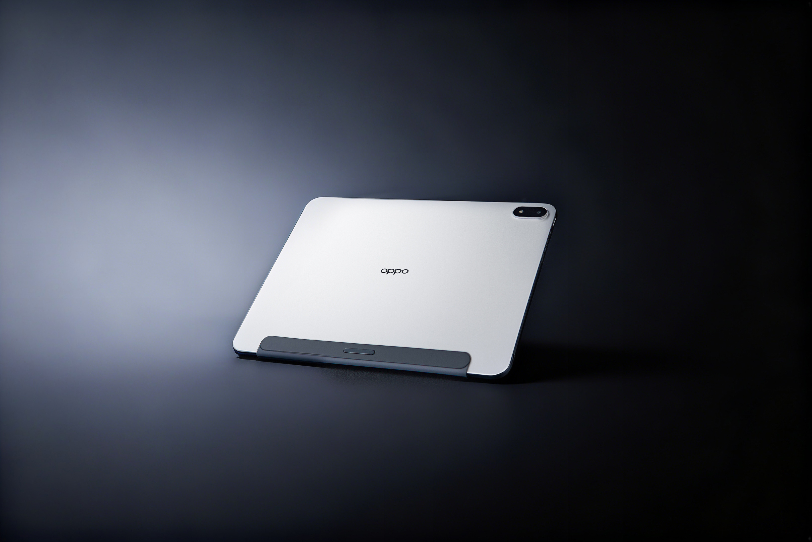 最近一直在用OPPO的这款新平板，OPPOPad5，之前一直以为这个就是个