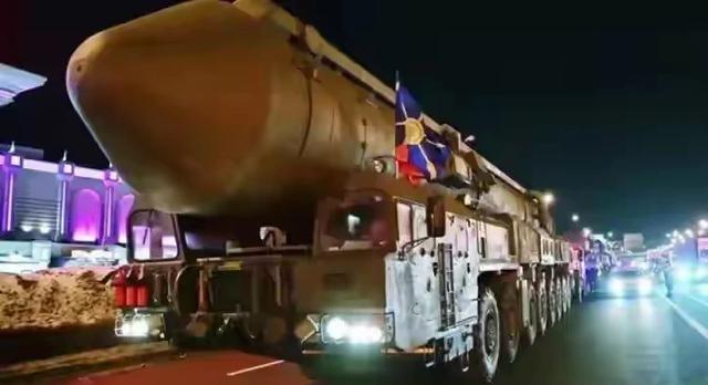 说白了，欧洲现在就是在赌。赌大鹅会第三次，自己把自己玩死。你以为他们在乎二毛那1