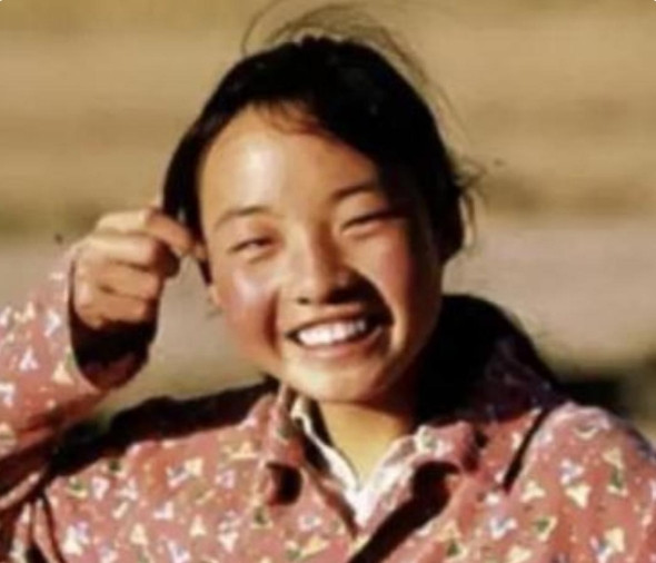 1999年，张艺谋把乡村姑娘魏敏芝带上了大银幕。正当魏敏芝满心怀揣着明星梦的时候