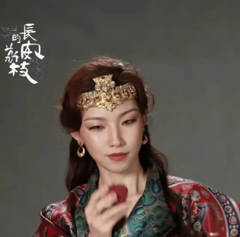 就那尔那茜的事儿我其实可以理解:家里有人脉，有跳板，当然可以用，可以更上一层楼。