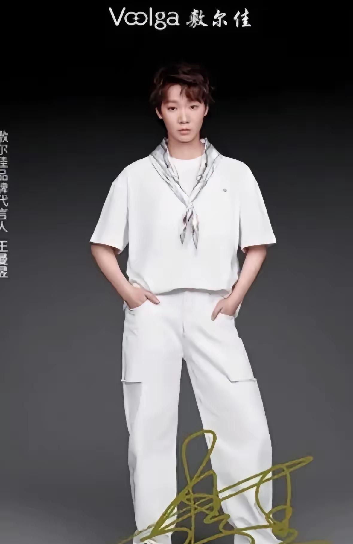 王曼昱新代言花絮刚出来，那叫一个绝！人本身就自带高级感，镜头跟前随便站随便拍，怎