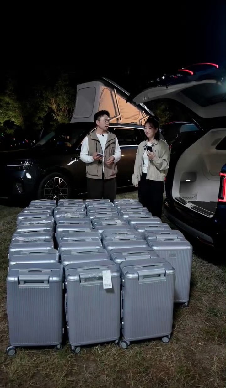 小米澎程N70能装下38个行李箱看看澎程N70这次直接塞进去38个20寸行李箱，