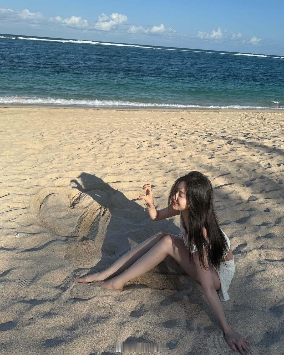 舒服的度假照金珉周​​​