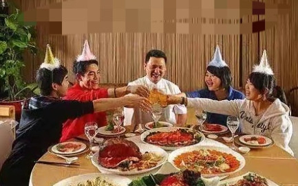 高考才结束，学校就接到通知，所有高三任课老师不得参加学生的谢师宴、升学宴等各种形