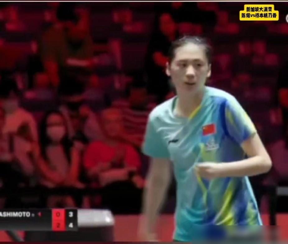 陈熠又来啃硬骨头了。上次总决赛把世界前三的陈幸同干沉默了，这次新加坡，冤家路窄又