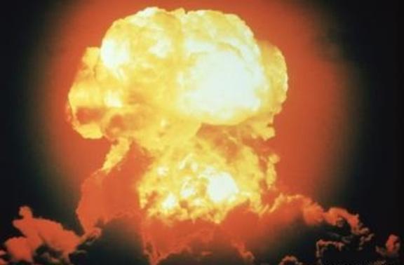 如果大俄真投下了核弹，局势会怎么样呢？这么说吧，一旦大俄先用上核弹，就等于亲手给
