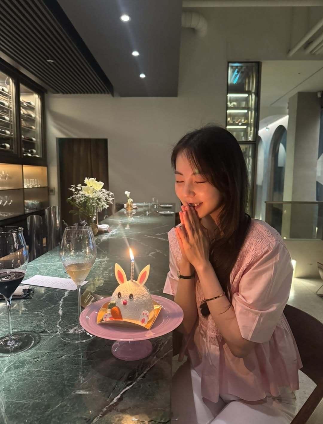 生日氛围感美图安昭熙​​​