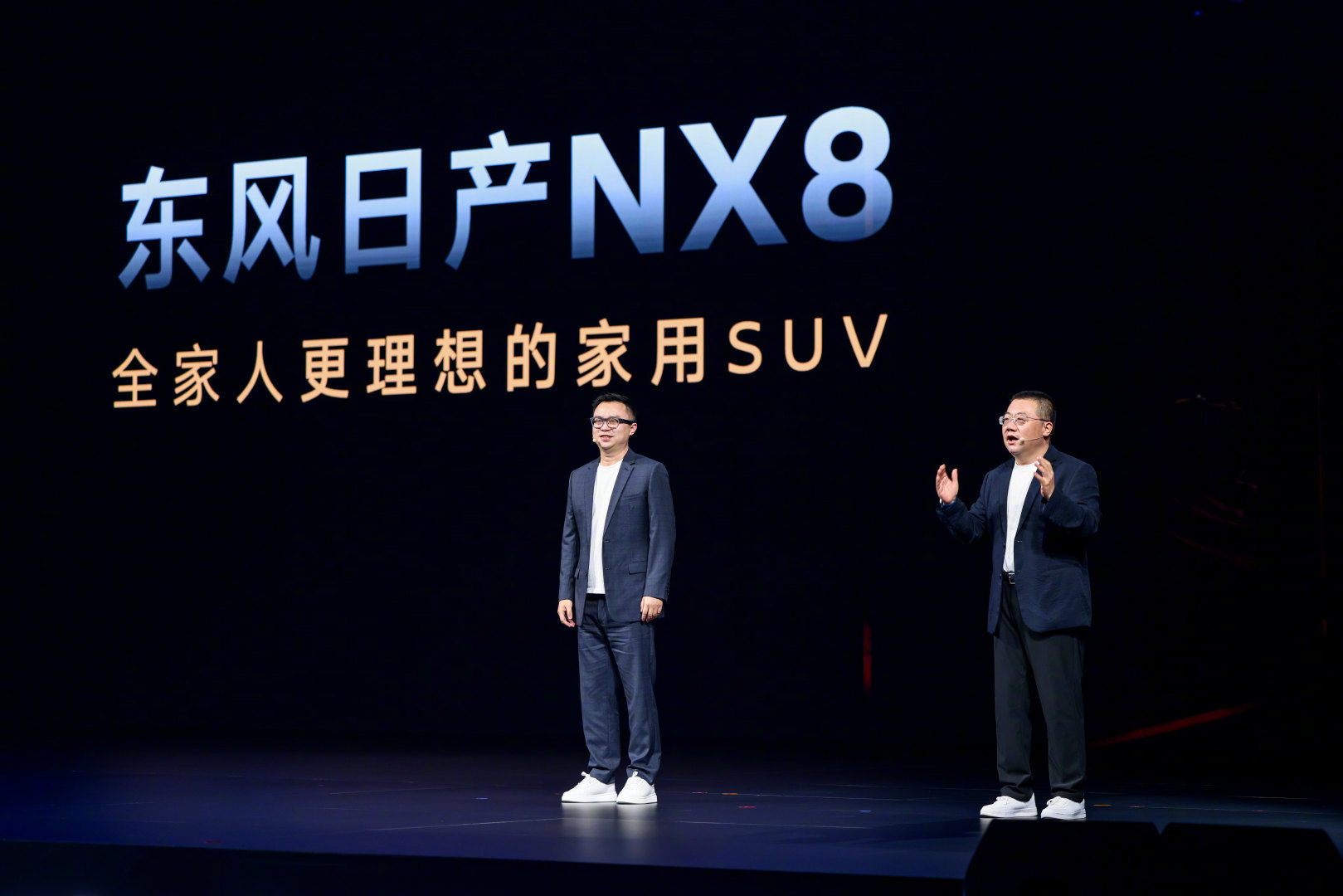 大大大五座NX8售14.99万起主打家用的车型，就得是实用且智能。那么它的大空间