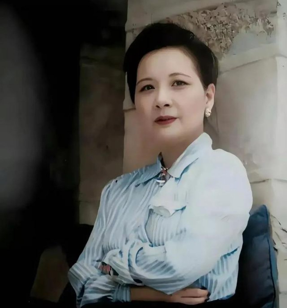 1945年的宋美龄，时年48岁！