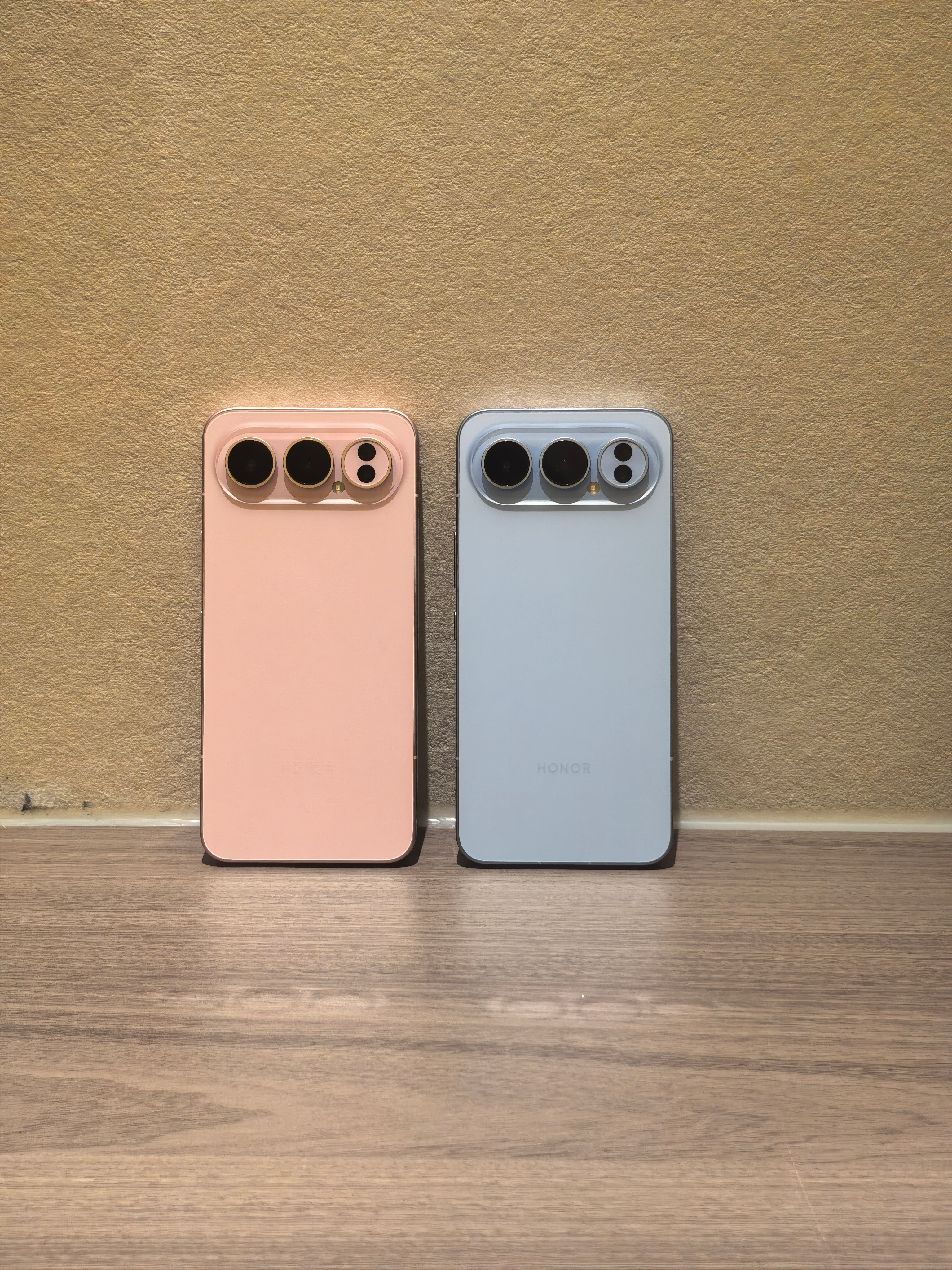 摸到荣耀500Pro了，绝对是颜值和质感最高的数字系列。