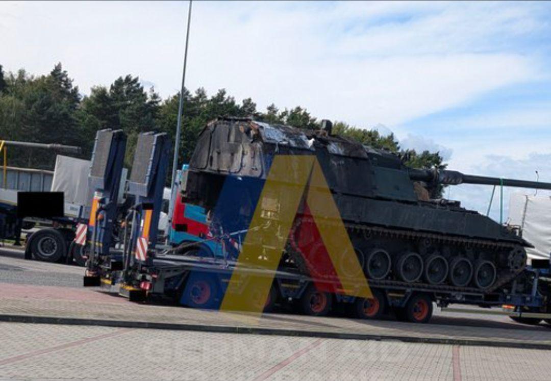 乌军有几辆PzH2000自行火炮在战场上受损后，几个月前送回德国进行维修了，