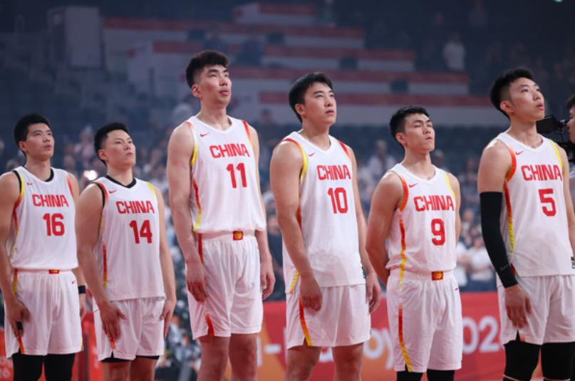 麻烦了，中国男篮突收坏消息，主力首发亚运会报销，还有人也缺席我认为，这次中国