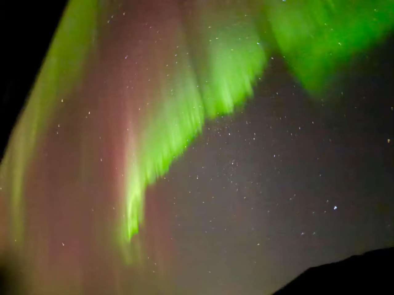 周也看到了极光周也看到了漫天极光哇！浪漫周也看到了极光