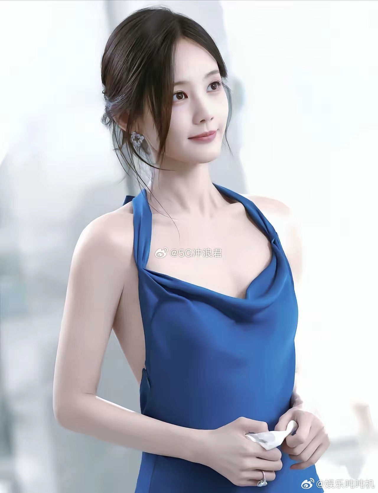 李一桐太难了。《我不是大师》播得不错，李一桐没什么热度。《美人余》播出后热度挺高