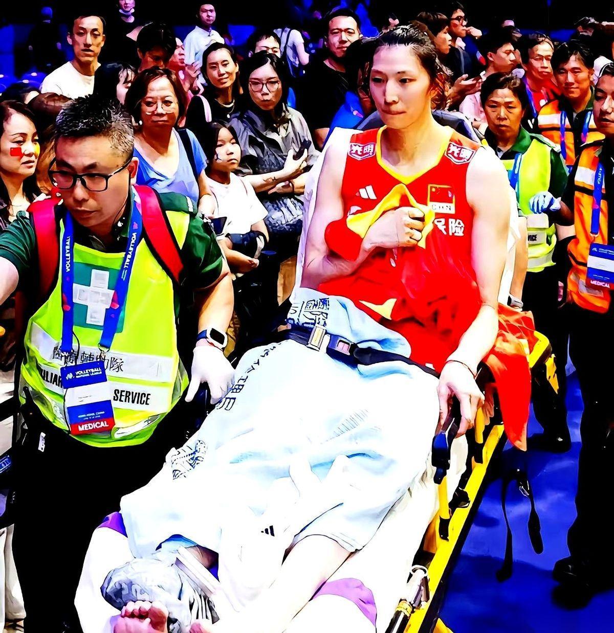 针对即将开打的女排亚锦赛，这几天一条消息在球迷圈里炸开了锅：吴梦洁伤愈归队了。