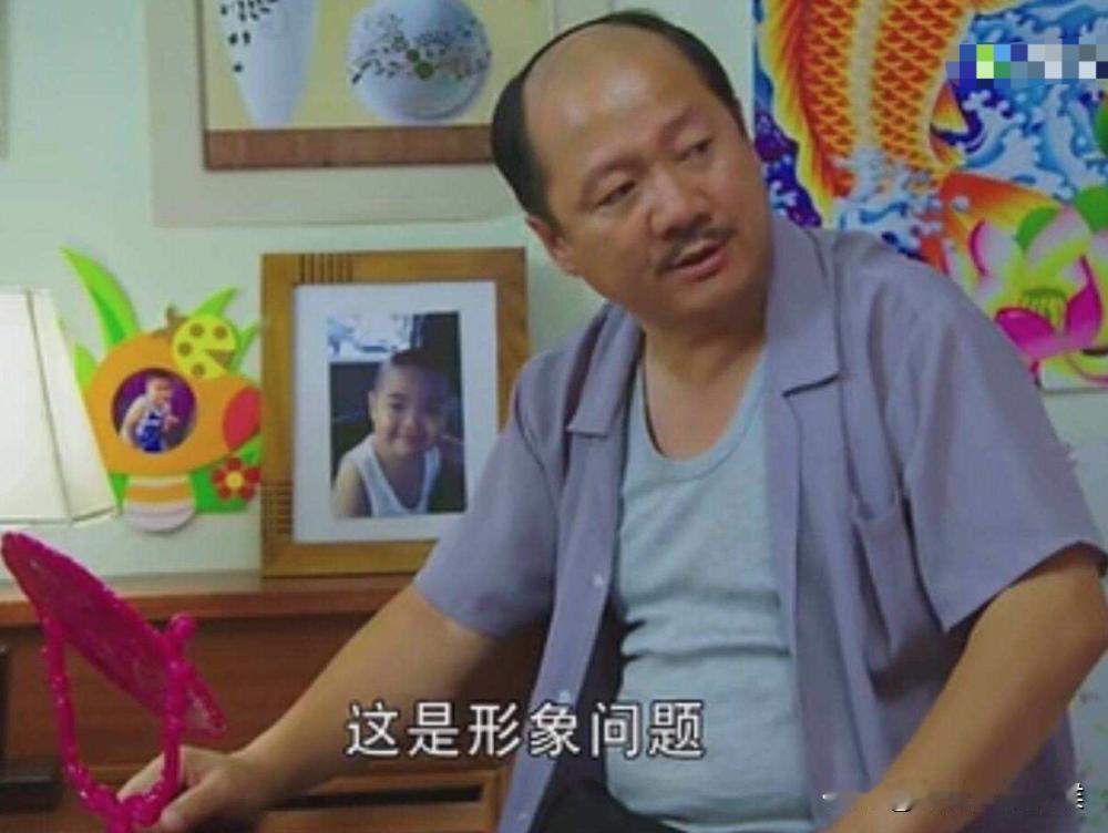 女领导总喜欢跟我夸她前夫，如何如何帅，如何如何温柔体贴，身材棒，体力又好。说多