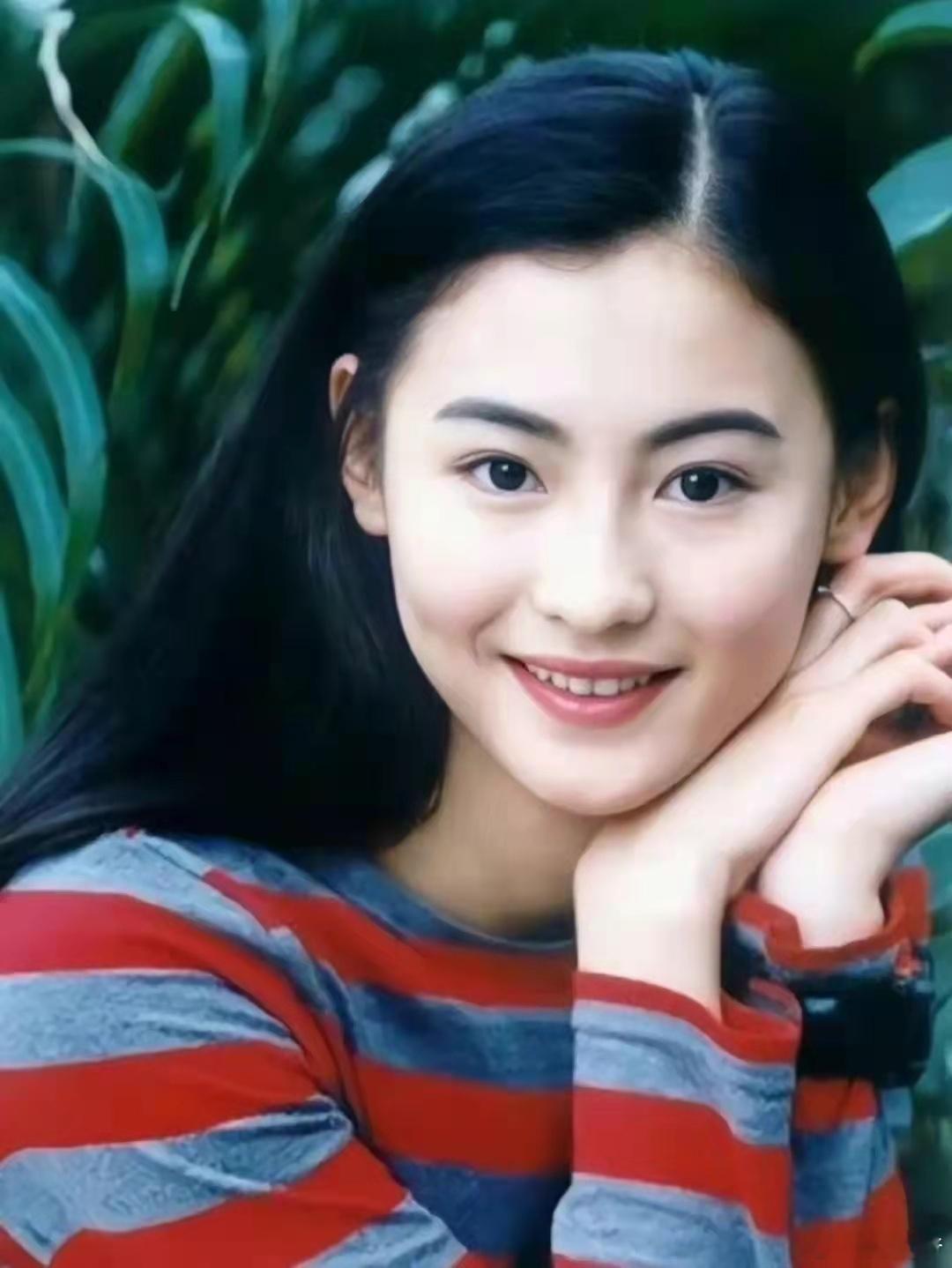 张柏芝的时光机：年轻时候美得不可一世，难怪一出道就红得发紫！​​​
