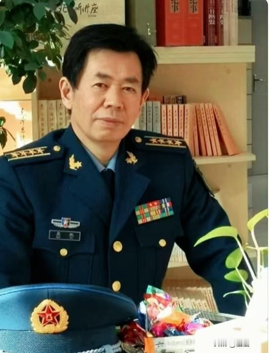 刷到有人又开始集火戴旭，这操作属实给我整不会了。太平日子过久了，某些人是不是