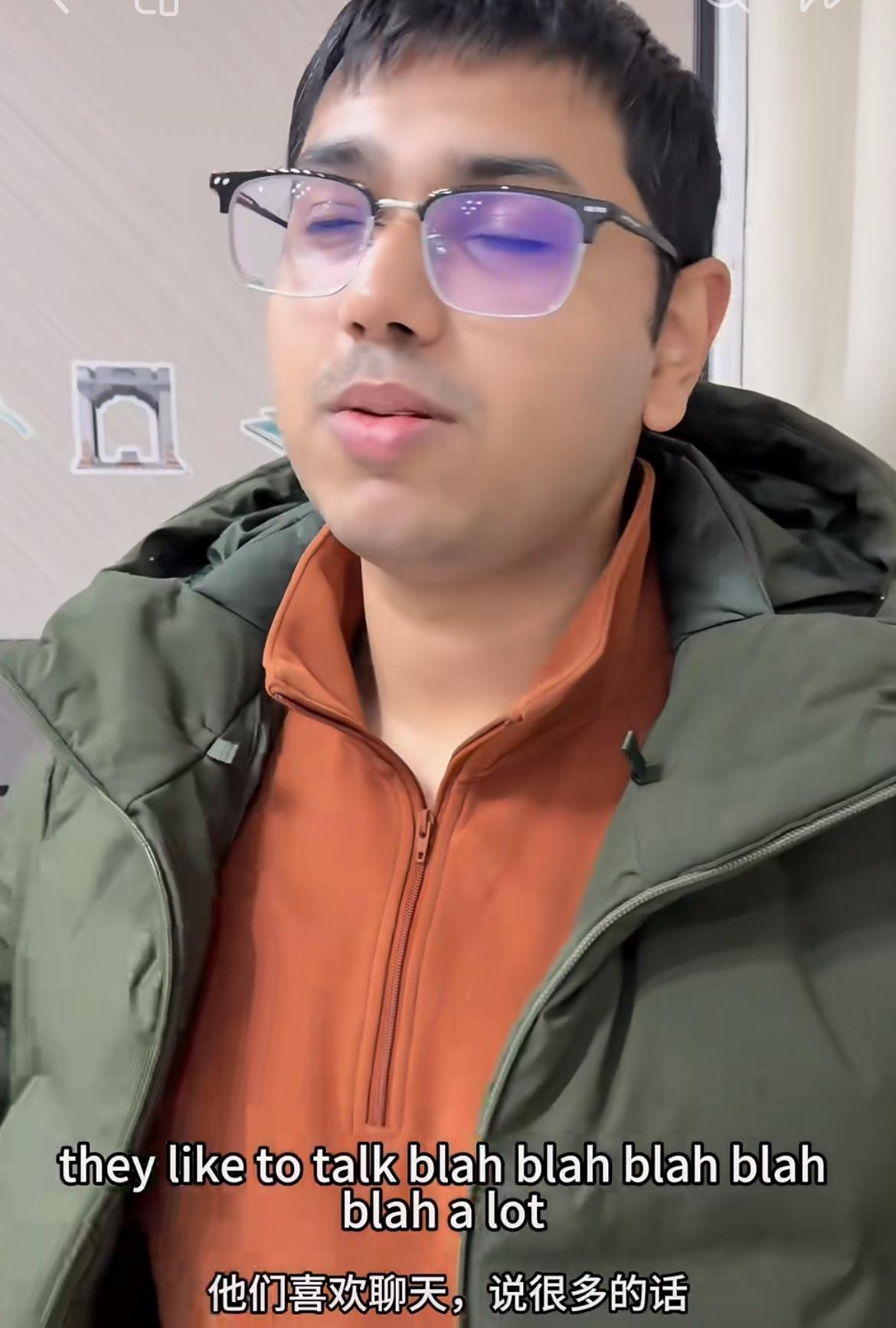 抛开咖喱味口音，其实和印度人沟通最大的问题是他们喜欢自说自话，根本不会在乎你说的