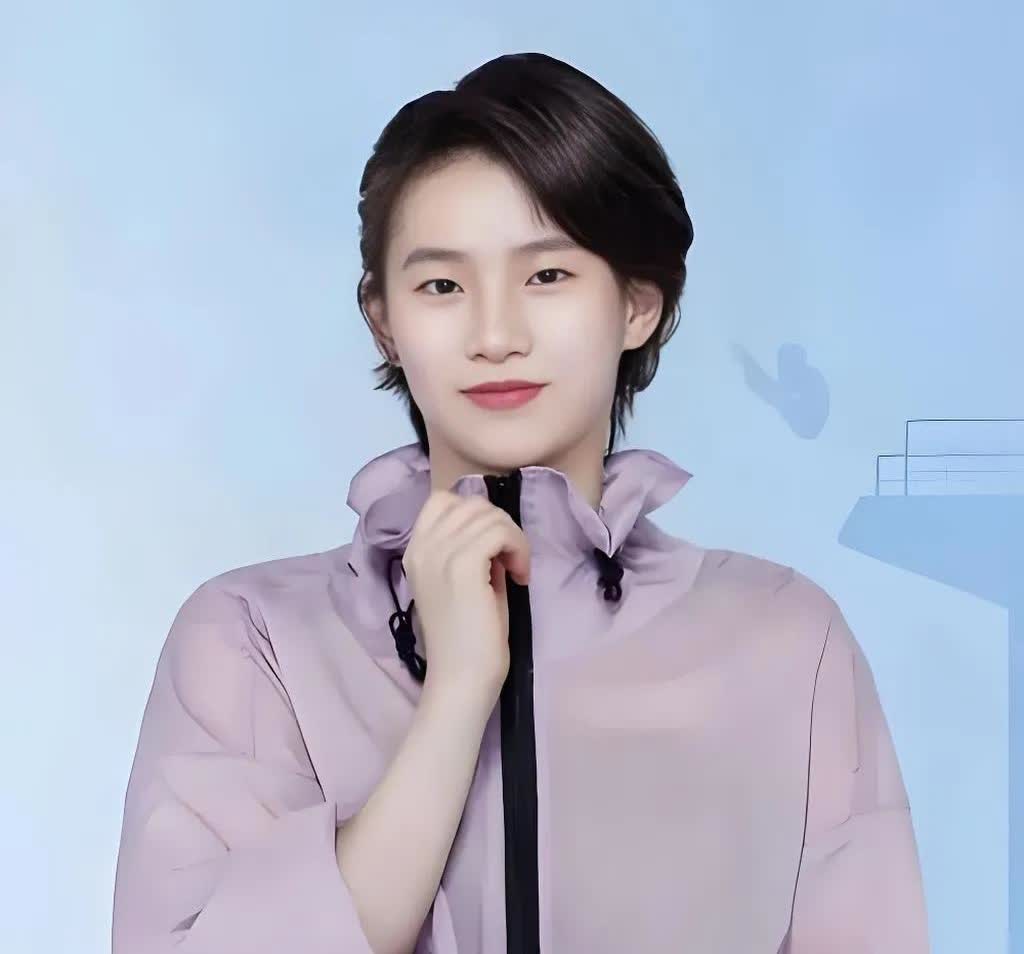 陈芋汐会不会像郭晶晶、伏明霞一样嫁入豪门？相对于光鲜亮丽的大明星其实真正的豪门都