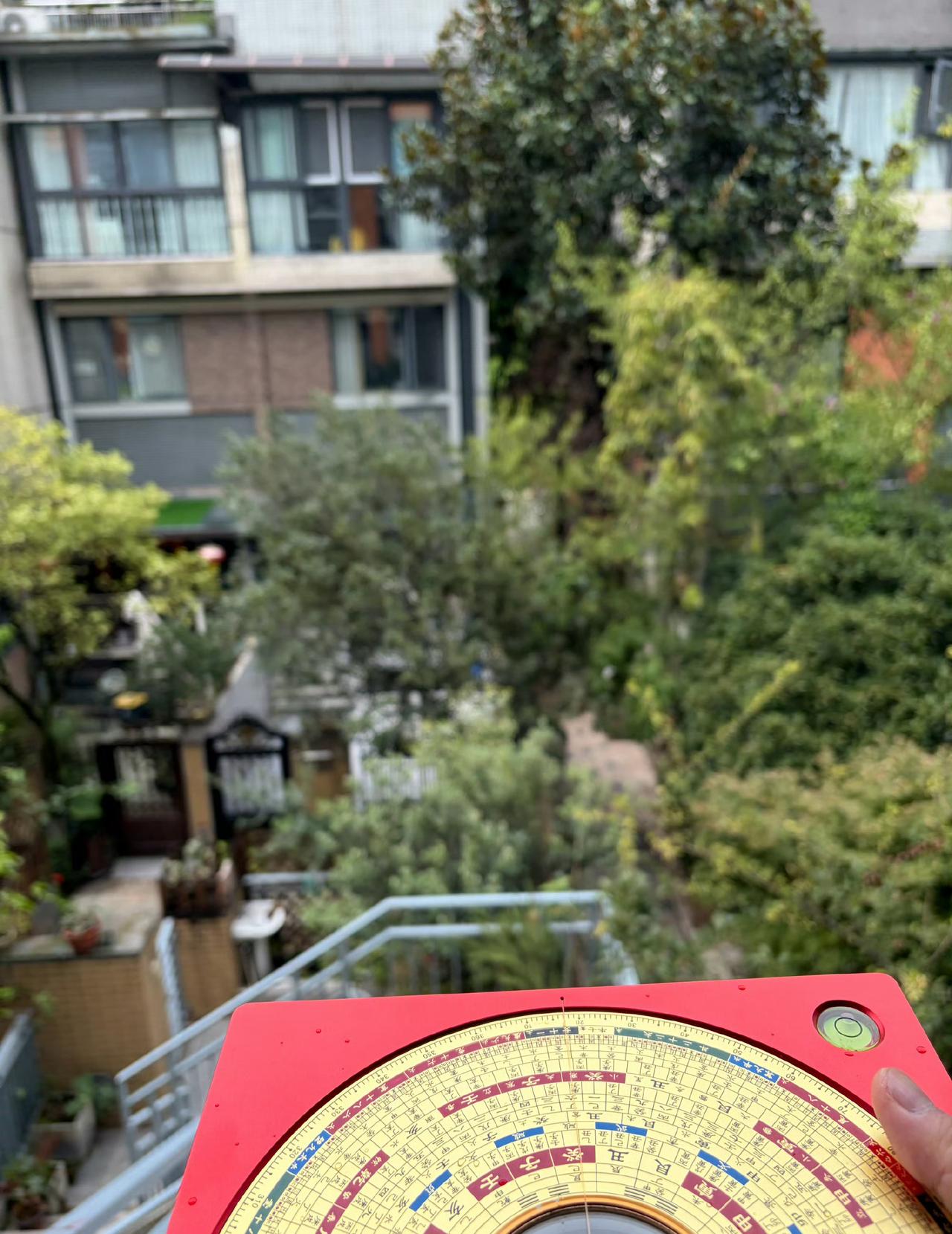 十二生肖的隐藏宿命1、属鼠：一生谨慎，一生多疑，一生缺乏安全感。看似精明，最