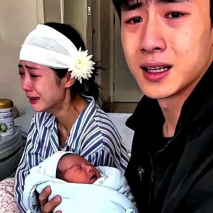 今早这条新闻，看得人胸口发闷，半天缓不过来。妻子在产房