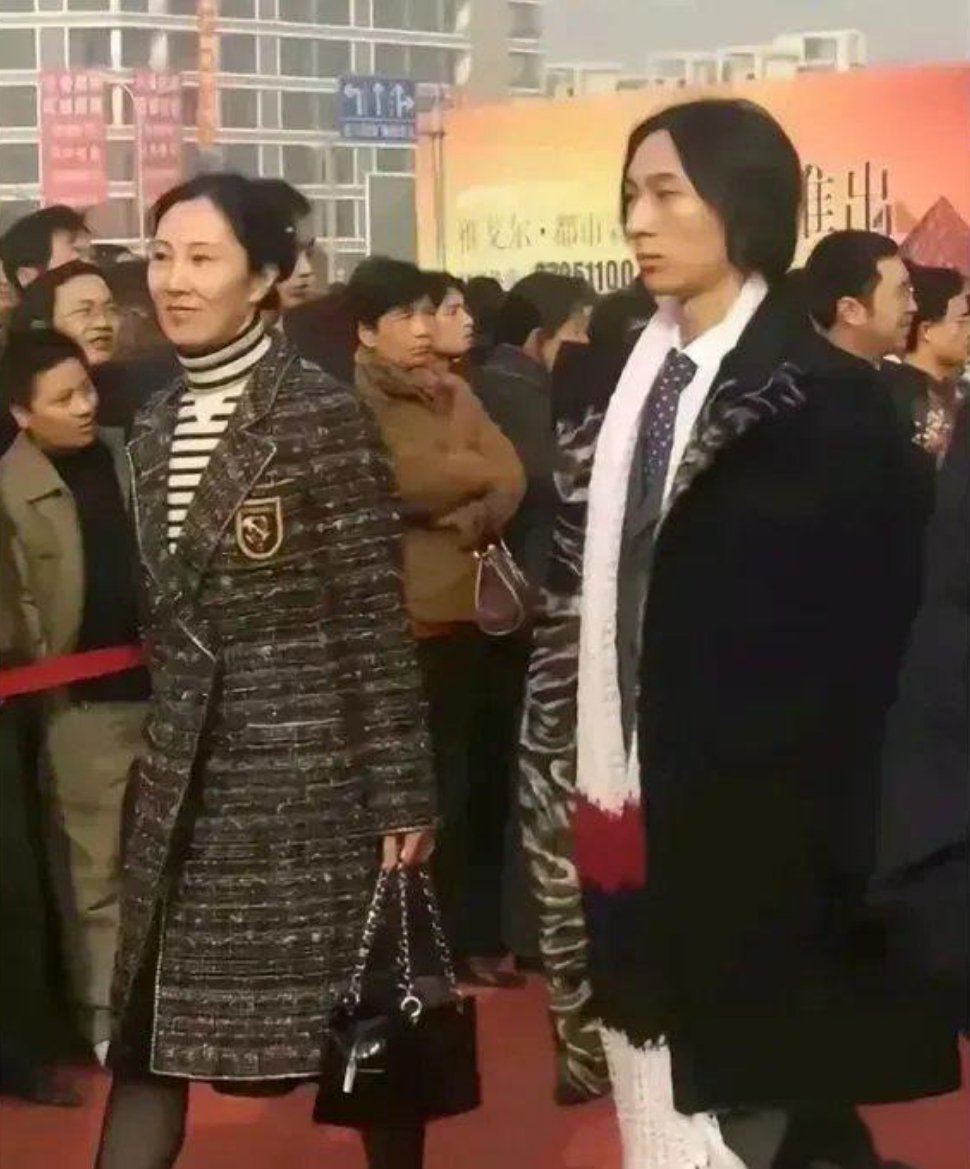 我敢说，十年前的王思聪，谁看了不心动！！