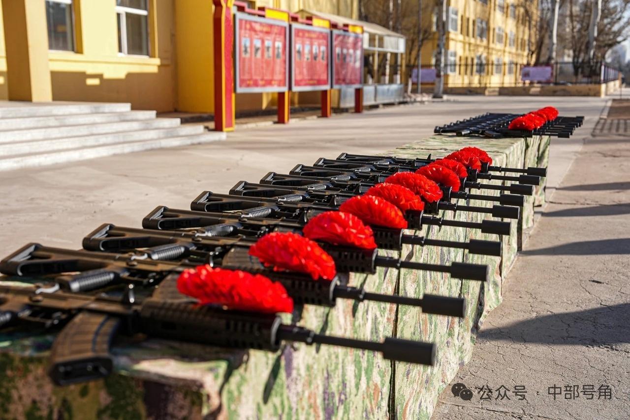 中部战区陆军第81集团军某旅新装备授装仪式（中部号角）烽火问鼎计划