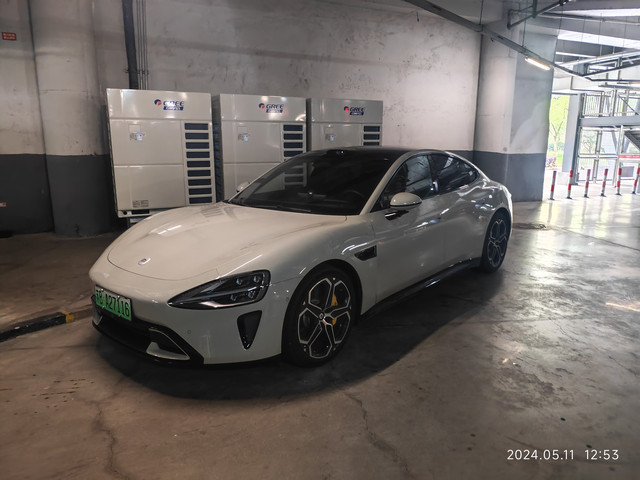 小米SU7Max试驾体验优点1.外观的确没的说，年轻人第一辆保时米，开出去的