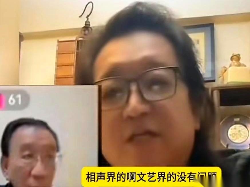 侯耀华在一次直播连线里，直接把矛头对准了郭德纲。他说郭德纲把侯震留在德云社，压