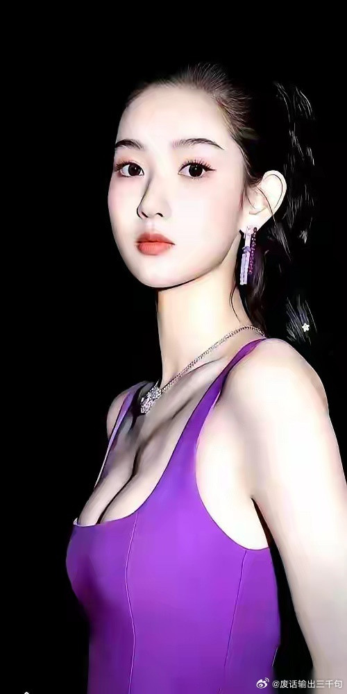 北舞第三名，把京圈的“太子爷”给甩了。这事儿，你咂摸一下，特有劲。一个姑娘，14