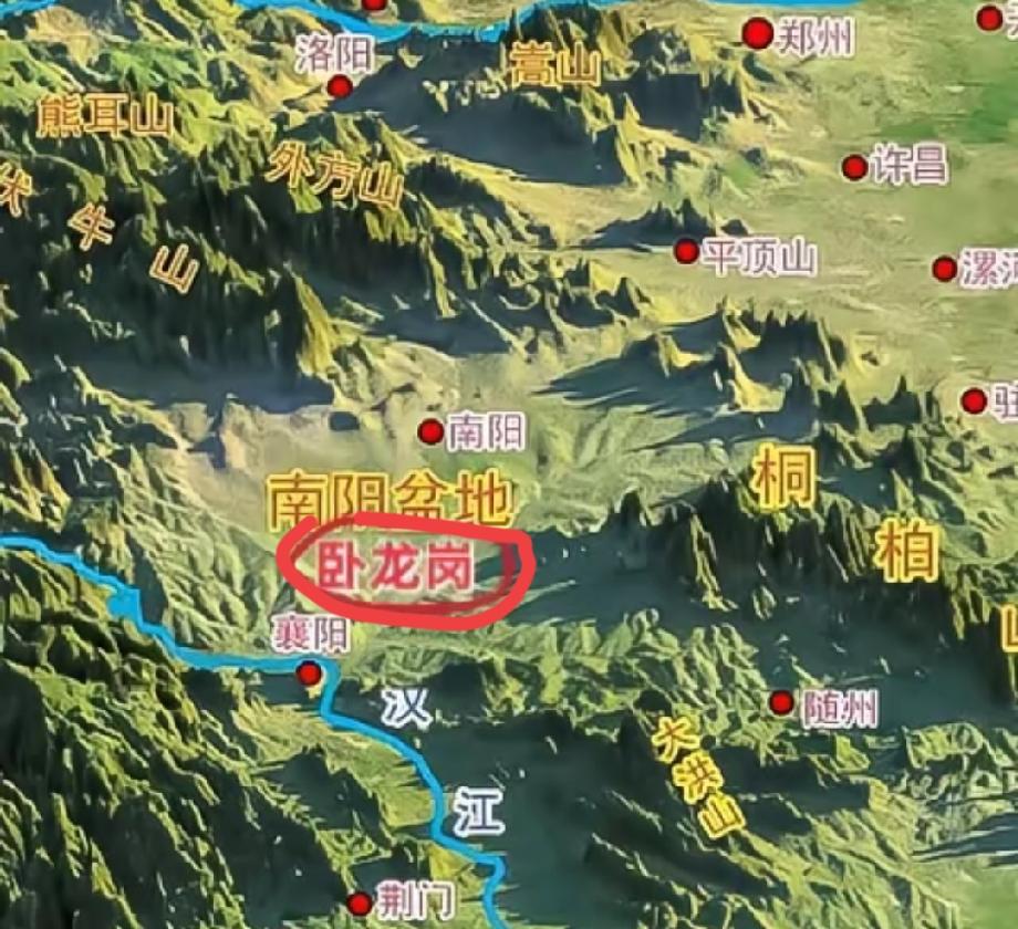 诸葛亮为什么选择在卧龙岗隐居呢？我觉得东汉末年的南阳地理位置绝佳，经济文化发达，