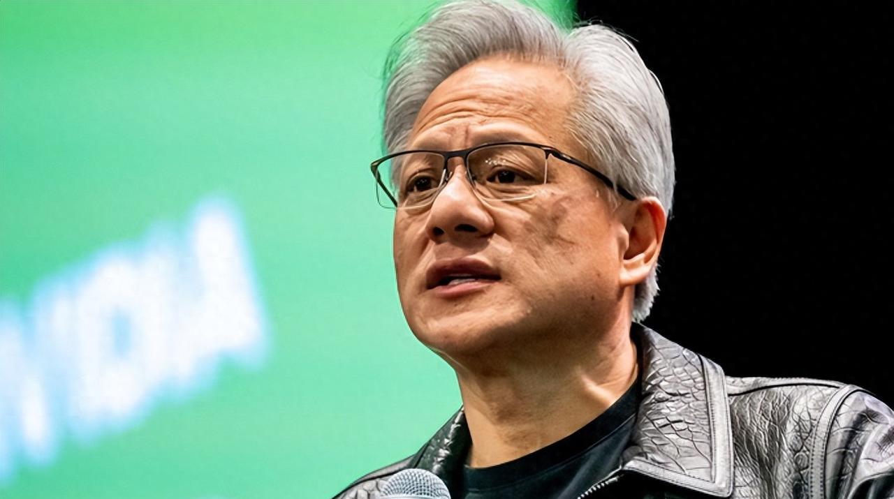 2023年，美国同意英伟达的芯片只要回到国内建厂，就能卖给中国。一出政策，中国迅