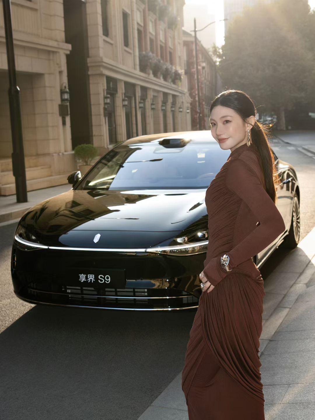 享界S9好看，还是车模好看？都好看？