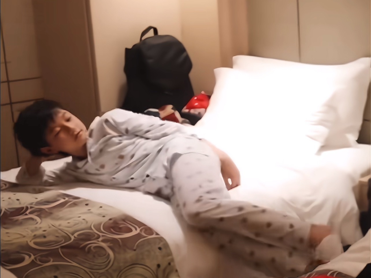 我真的是用0秒猜出了他的姿势