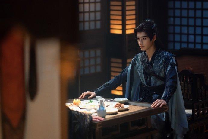 龚俊首部破万大男主剧恭喜龚俊首部大男主剧《暗河传》强势破万！剑光流转间尽显扎实功