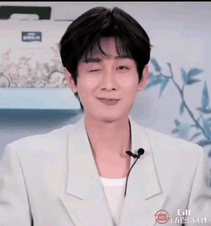 成毅，名字挺男人，但是现在的成毅除了名字是男的，其他都像个女的。第一次看他的《