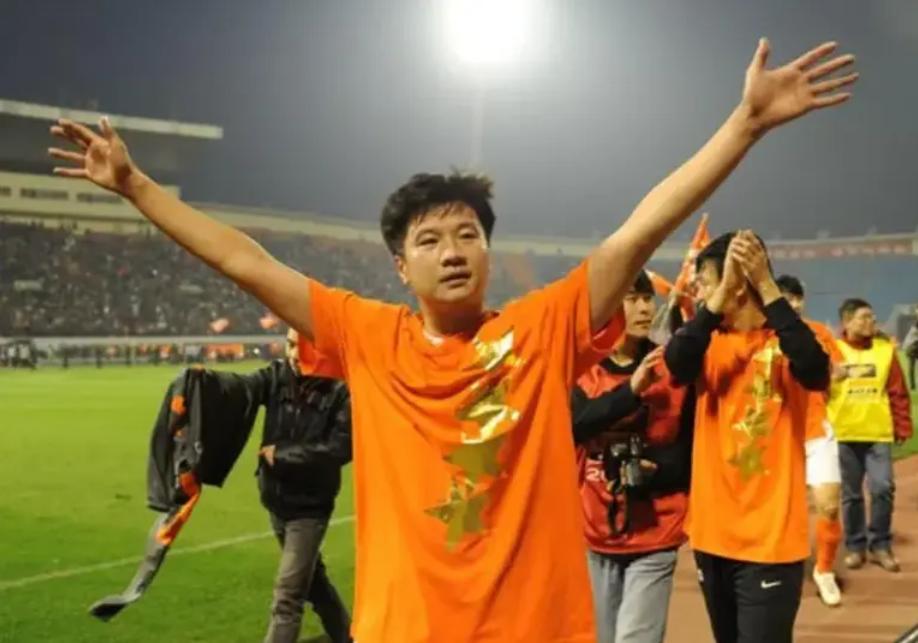 中超单赛季25球有多难？20多年就8个人做到！武磊34球封神，克雷桑最憋屈你敢