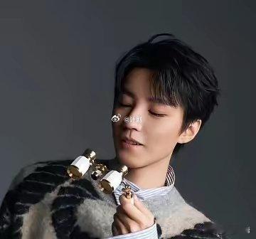 王俊凯，让整个娱乐圈都羡慕了！2月12日一大早，王俊凯突然传来一个大好消息，别人