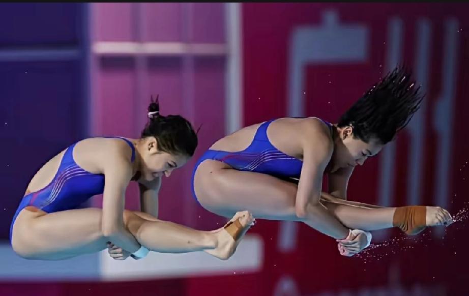 不比不知道，一比还是很震惊。全运会上婵宝的动作果然堪比教科书！和队友相比，她的