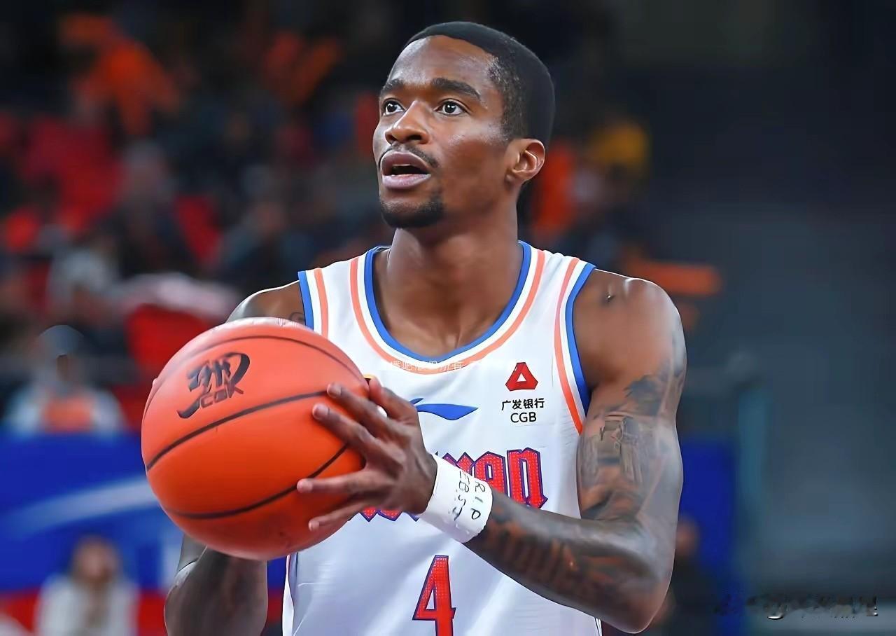 广东宏远注册外援变更！1.拉科塞维奇注册2.萨林杰注册3.奎因