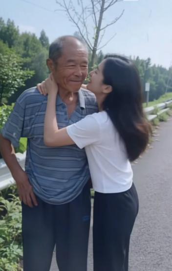 真的万万没想到，刚才刷抖音，刷到这样一则非常有趣的事：据网友披露，一位农村大爷中