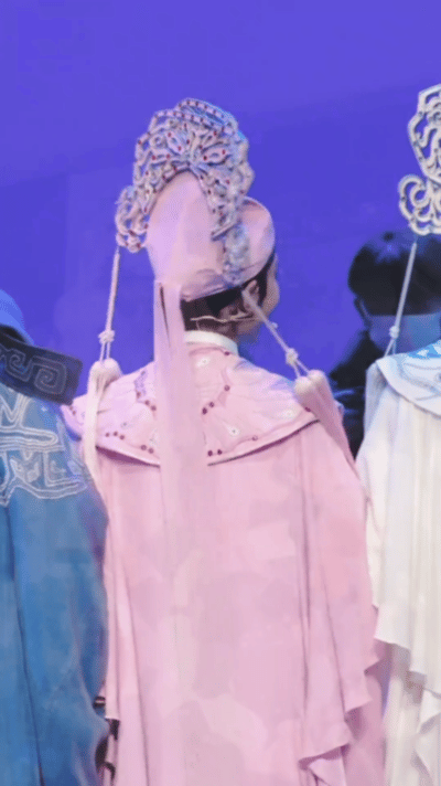 李云霄卿涛之女该说不说姐姐长得确实央里央气