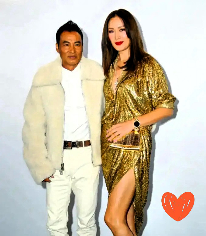 任达华当年坚持丁克，2004年为什么突然去婴儿店买推车？很多人不知道，任达华和琦琦结婚头几年，俩人达