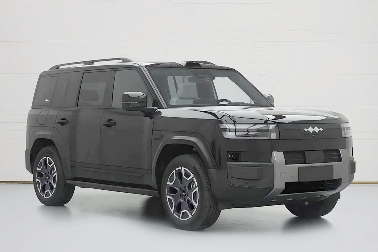 狠的来了，方程豹钛7纯电版，续航755公里。车长4999mm，轴距2920m