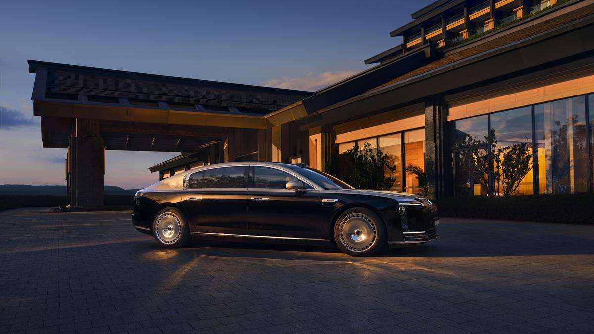 向上突破，而非向下内卷！尊界S800给汽车业指了一条明路尊界S800如同价格战