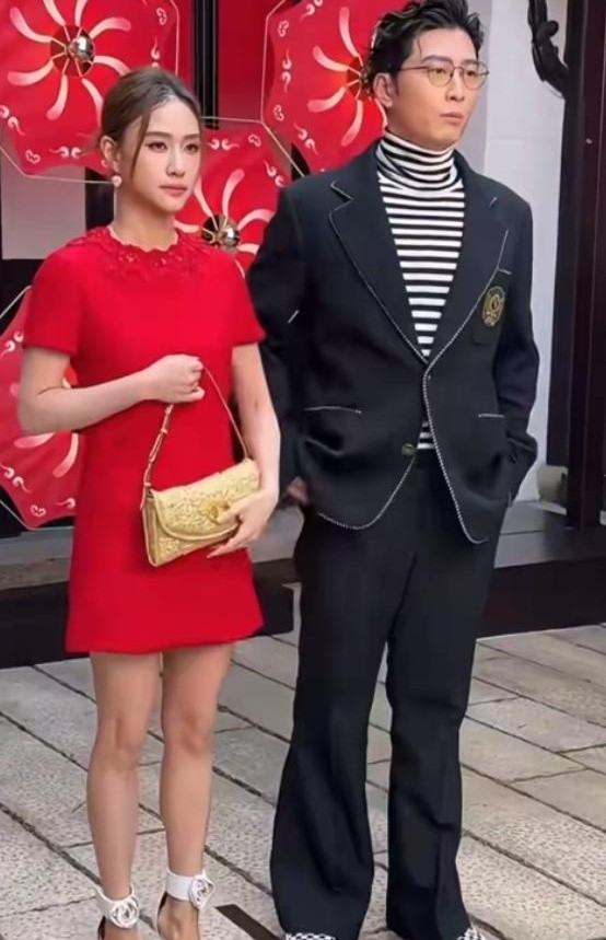 同样是娶赌王的女儿，一个岳母陪嫁过亿、婚礼办得风风光光，一个连婚礼都是小两口自己掏腰包，这待遇差得是