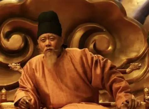 757年，73岁的李隆基带着800侍卫回到长安。他的儿子李亨派3000精骑前来迎