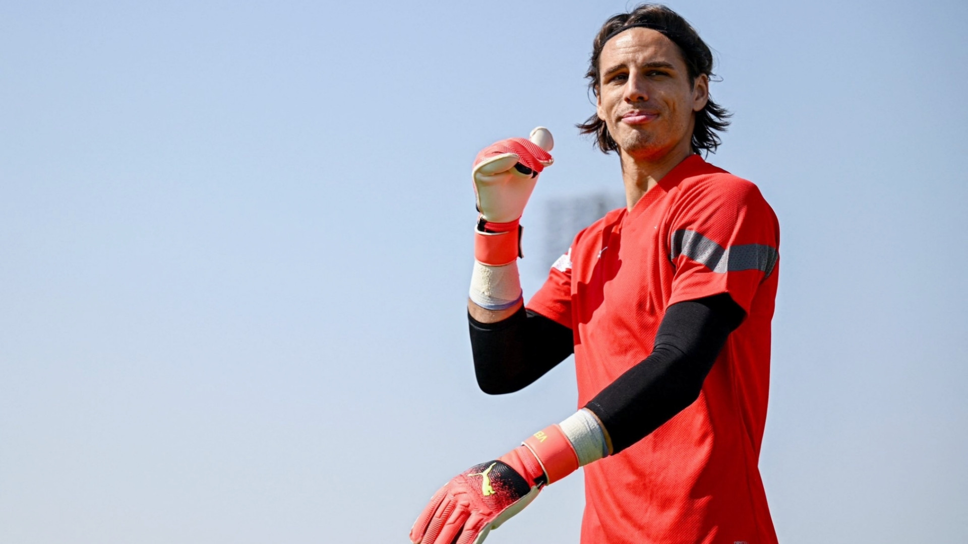 据媒体报道，国米不会跟索默续约，并且已经开始寻找接班人。索默在接受采访时表示：